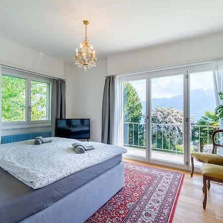 Rooms In Splendid Apartment With Parking-Stunning Lake View וילה *